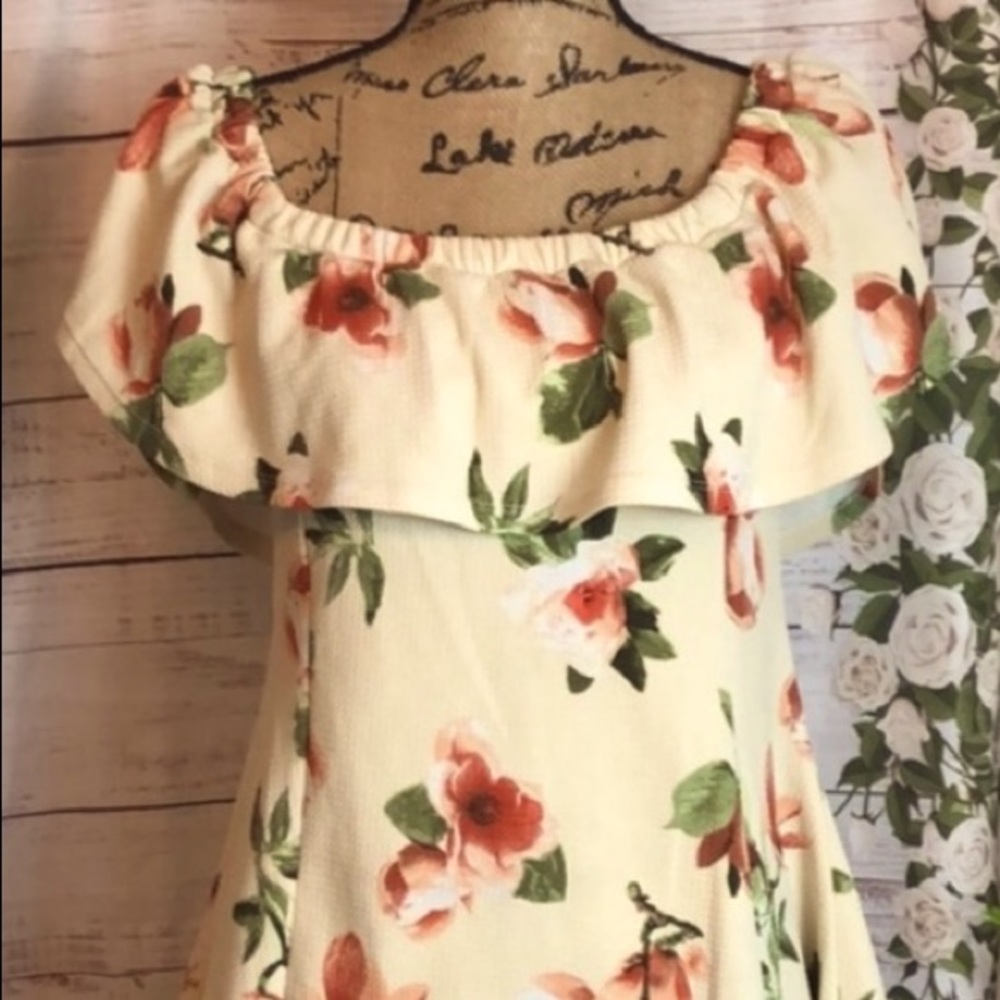 In Search of J For Justify Cream Floral Off Shoulder Dress size L